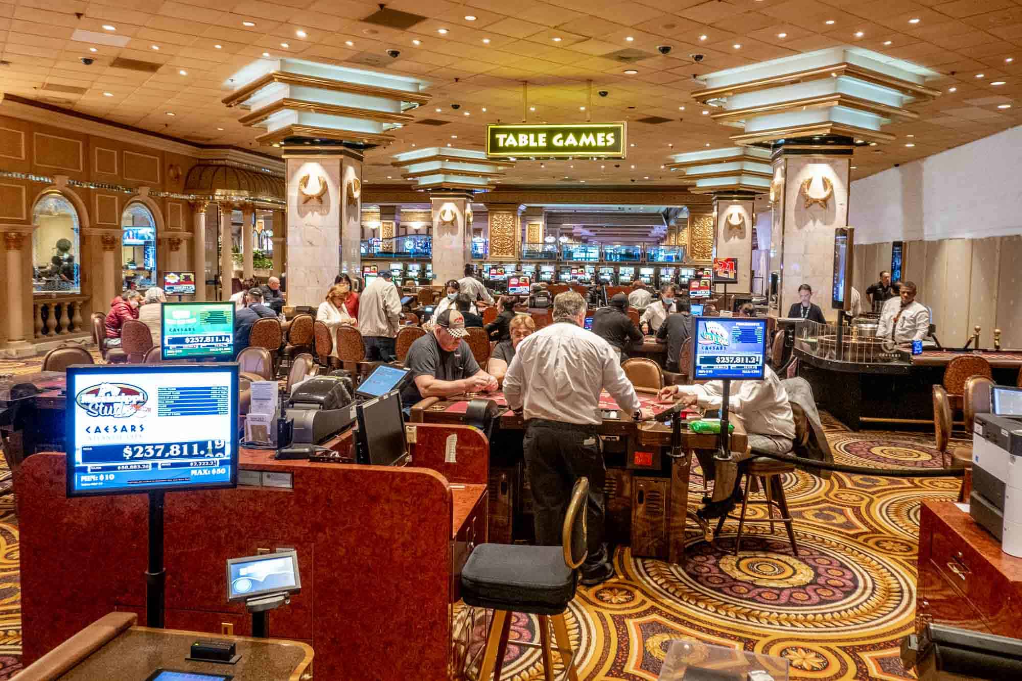 Blackjack Stratejileri: Kazancınızı Artırmanın Yolu